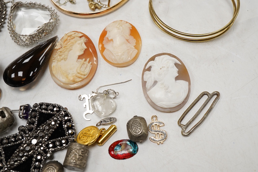 A collection of mixed costume and other jewellery, including unmounted cameo shells.